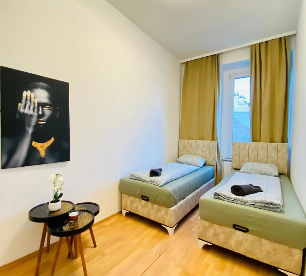 Bright 5Br Apartment W Great Transport Link Vienna 0*,
