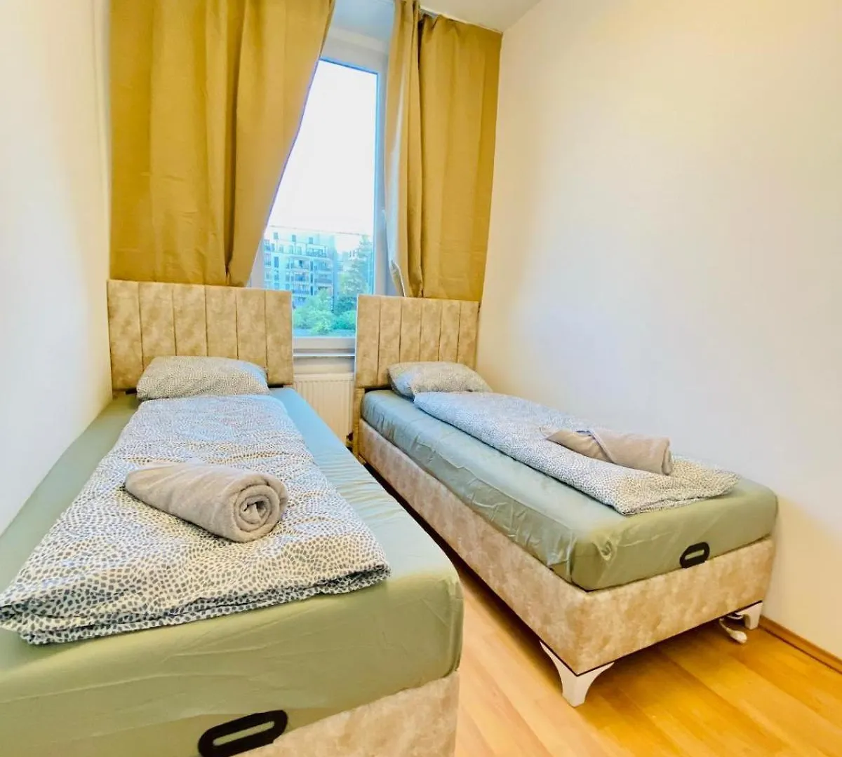 Bright 5Br Apartment W Great Transport Link Vienna